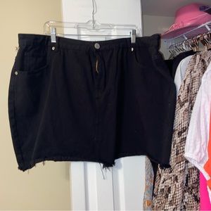 Size 20 black denim boohoo skirt worn once